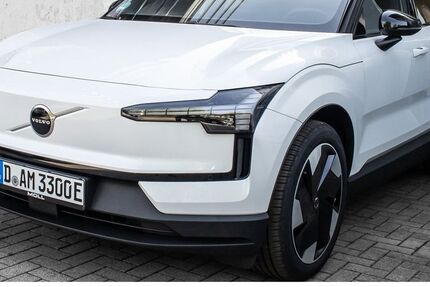 Volvo EX30 4.000 km 38.950 &euro; Düsseldorf 40549