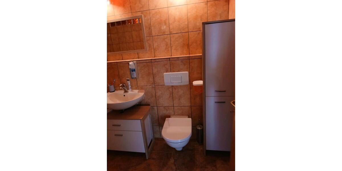 Etagenwohnung Neuss - 4 Zimmer, 108 m&sup2;, 280.000&euro; | Angebot:25745996