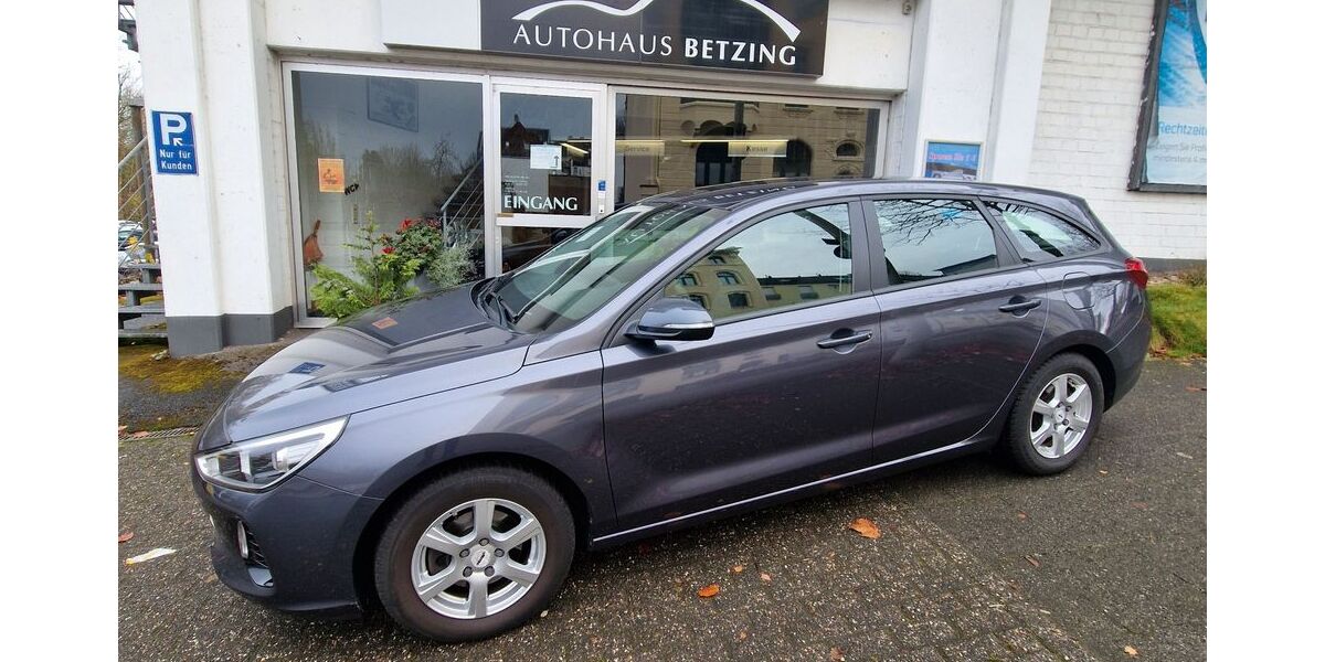 Hyundai i30 67.465 km 12.344 &euro; Solingen 42651