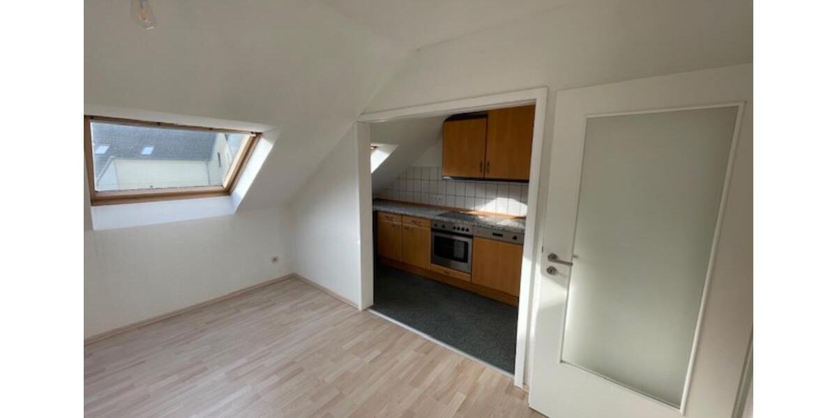 Dachgeschoßwohnung Heiligenhaus - 2 Zimmer, 42 m&sup2;, 410&euro; | Angebot:25418594