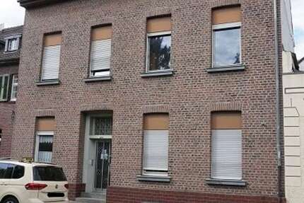 Haus zum Kaufen in Krefeld 375.000 € 294 m² 12 zimmer