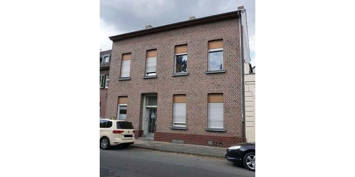 Haus zum Kaufen in Krefeld 375.000 € 294 m² 12 zimmer