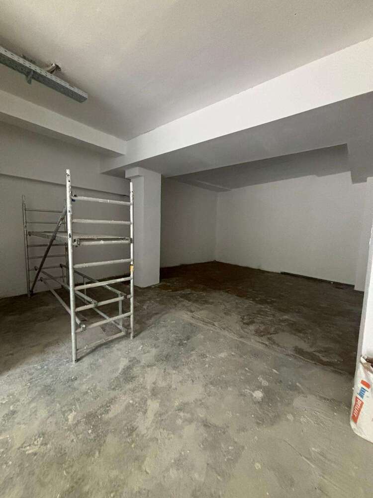 Halle in Düsseldorf 800 € 69 m²