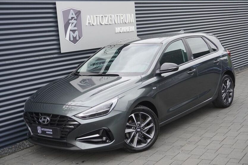 i30