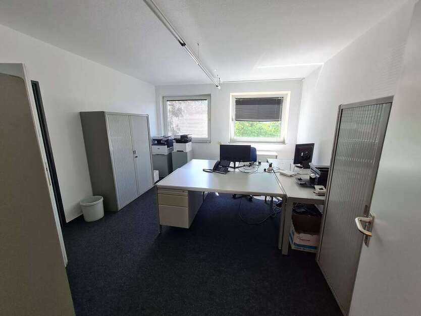 Büro in Mönchengladbach 152,94 € 17.38 m²