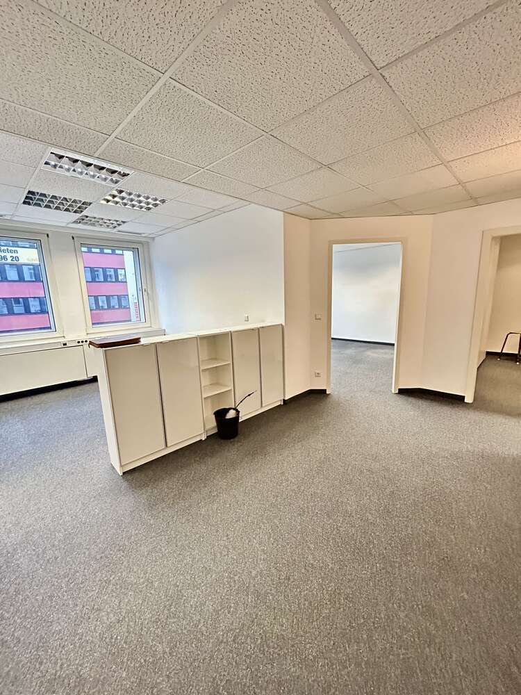 Büro in Düsseldorf 1.860 € 155 m²