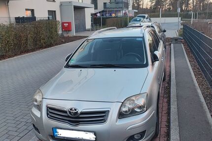 Toyota Avensis 218.000 km 3.999 &euro; Neuss 41469