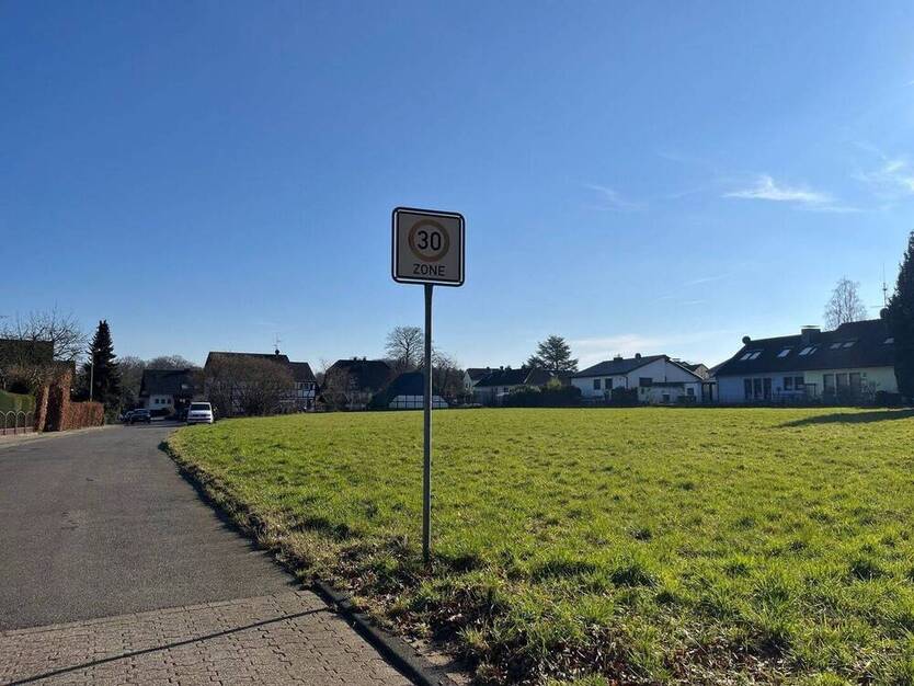 Bauen in bester Lage von Voiswinkel für ein Einfamilien- oder Doppelhaus