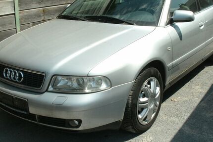 Audi A4 272.110 km 950 &euro; Viersen 41747
