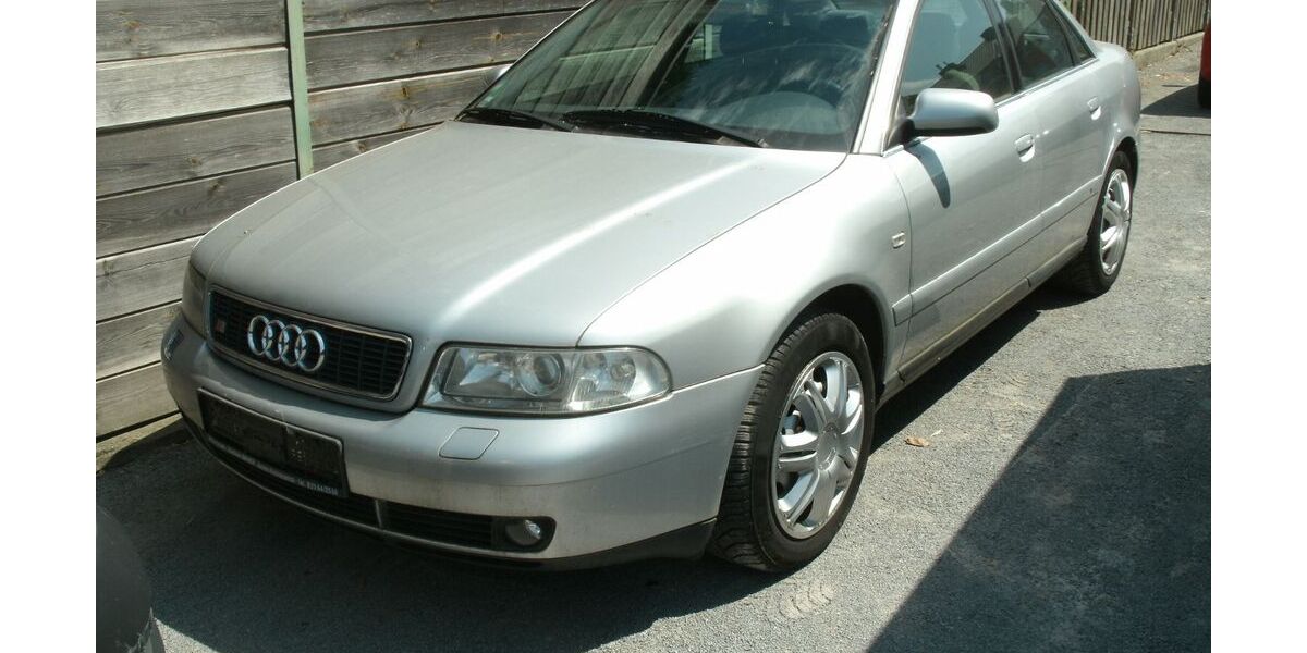 Audi A4 272.110 km 950 &euro; Viersen 41747