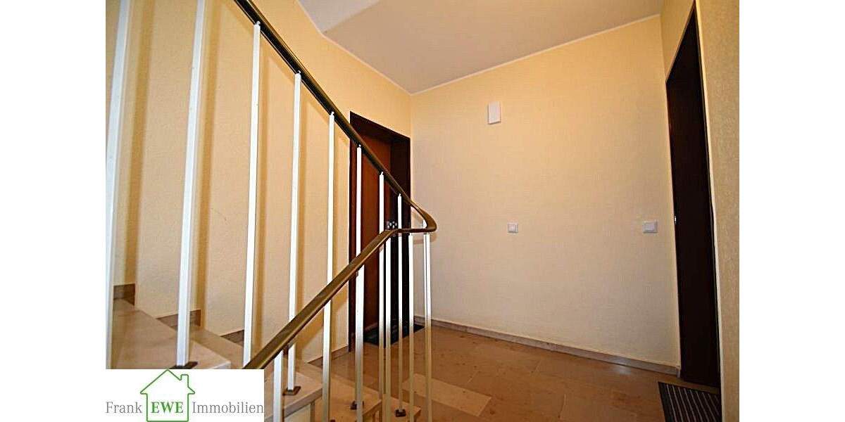 Etagenwohnung Düsseldorf Hassels - 4 Zimmer, 91 m&sup2;, 278.000&euro; | Angebot:25303596