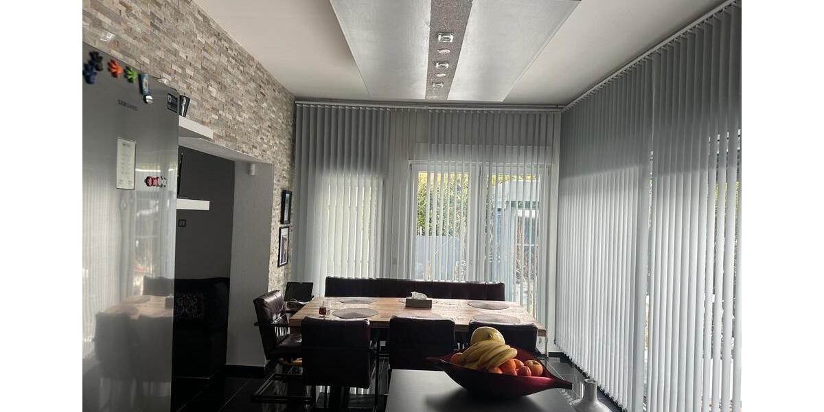 Bungalow Duisburg Hochheide - 3 Zimmer, 106 m&sup2;, 1.750&euro; | Angebot:25396682