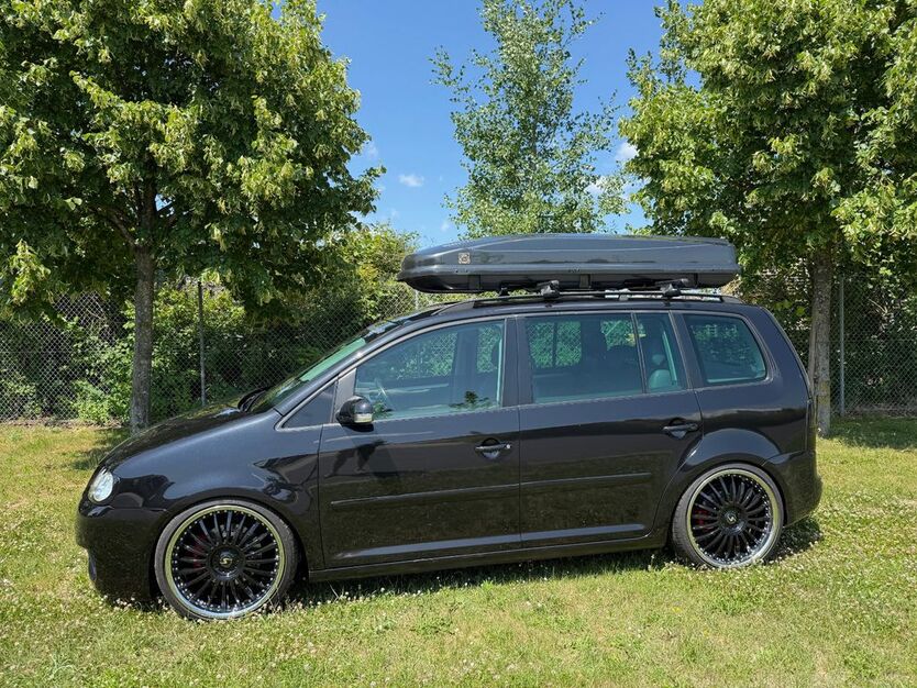 VW Touran 129.000 km 8.444 € Viersen 41751