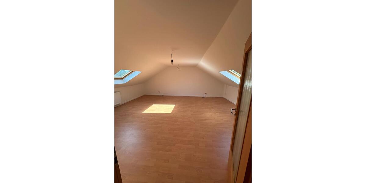 Reihenhaus Meerbusch Kierst - 5.5 Zimmer, 135 m&sup2;, 1.700&euro; | Angebot:26358631