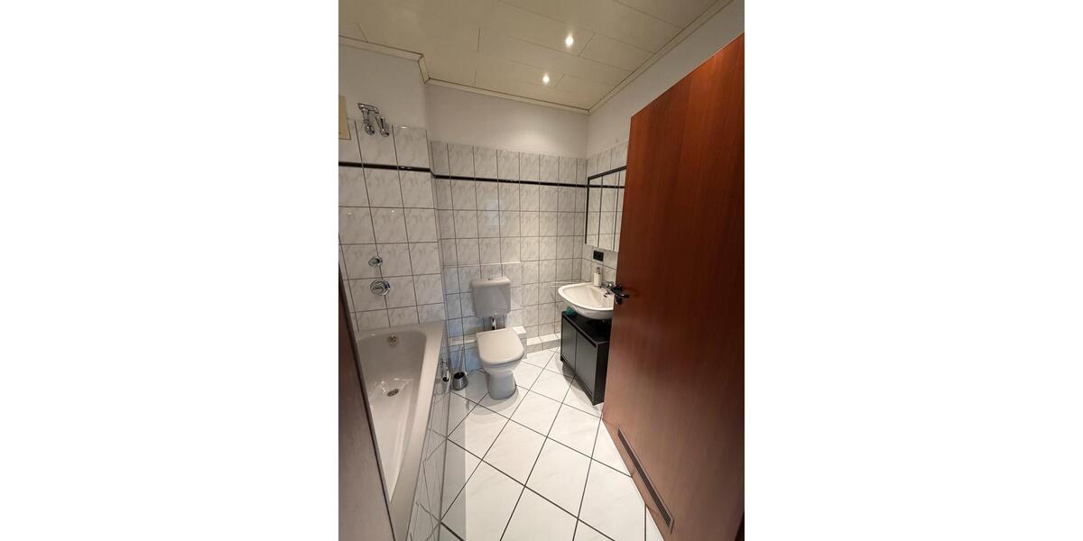 Dachgeschoßwohnung Wuppertal Barmen - 2 Zimmer, 62 m&sup2;, 600&euro; | Angebot:25830530