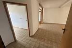 Große leerstehende 3,5 Zi.- Wohnung in ruhiger Top-Lage mit großem Balkon und Garage