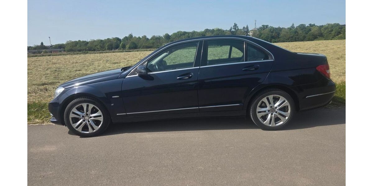 Mercedes-Benz C 250 197.000 km 7.850 &euro; Düsseldorf 40595