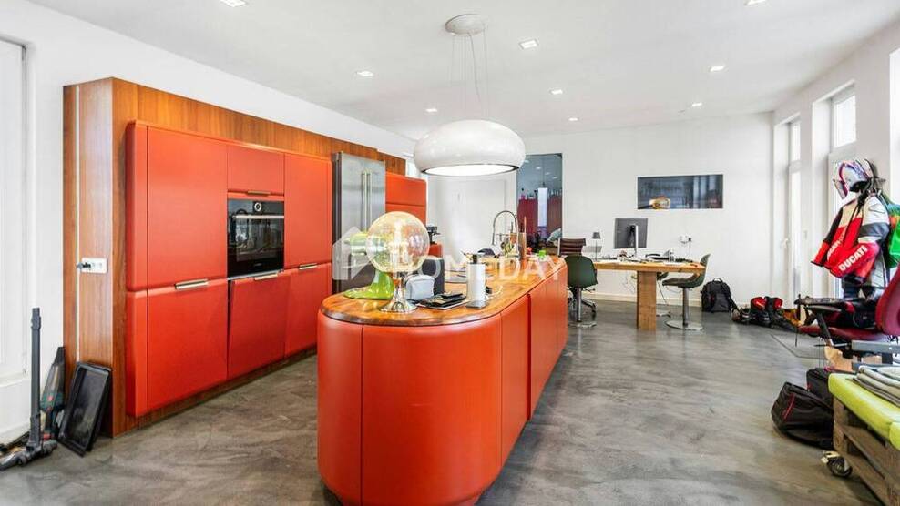 Außergewöhnliches Loft mit Tinyhouse & vielseitiger Nutzung - Zwischen Workspace & Wohntraum