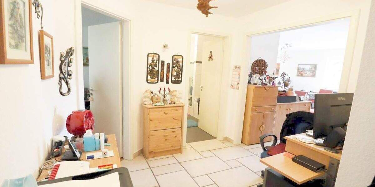 Perfekte Zwei-Raum-Wohnung mit Einbauküche und Garten ... Neuss-Holzheim 2 zimmer