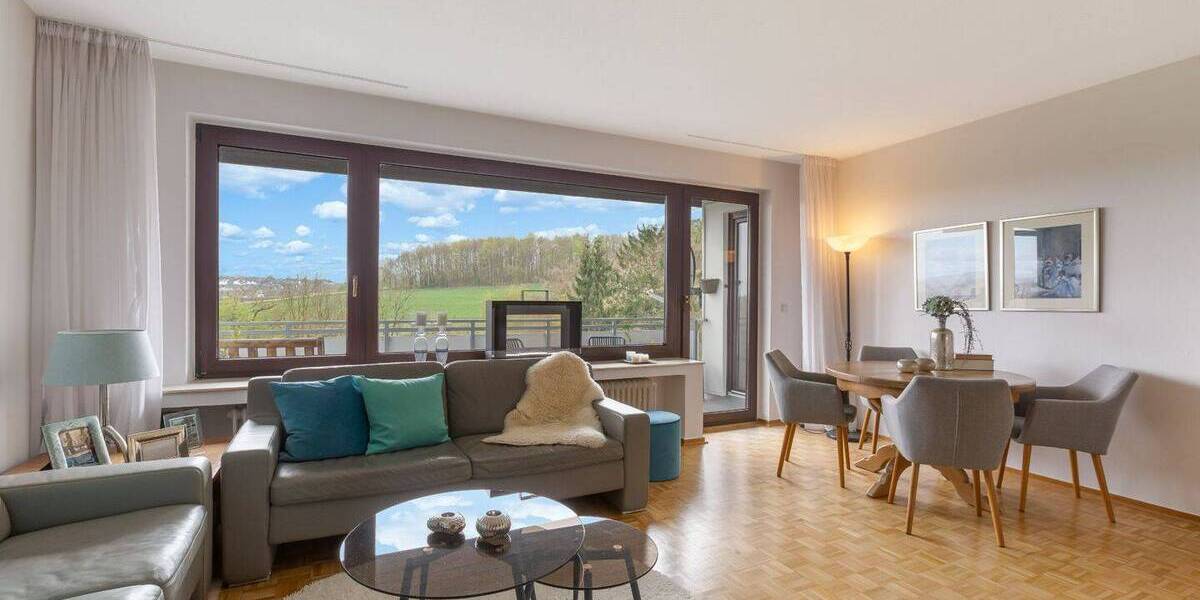 Etagenwohnung Velbert Mitte - 3 Zimmer, 93 m&sup2;, 220.000&euro; | Angebot:26358898