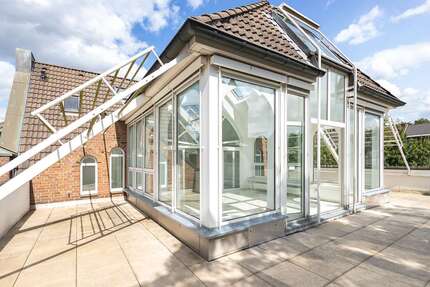 Wohnung zum Mieten in Düsseldorf Rath 2.500 € 329 m² 6 zimmer