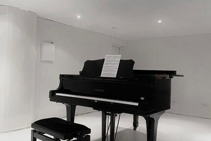 ### Studio, Lager, Büro, Training, Atelier, Musik, Unterricht ### zimmer