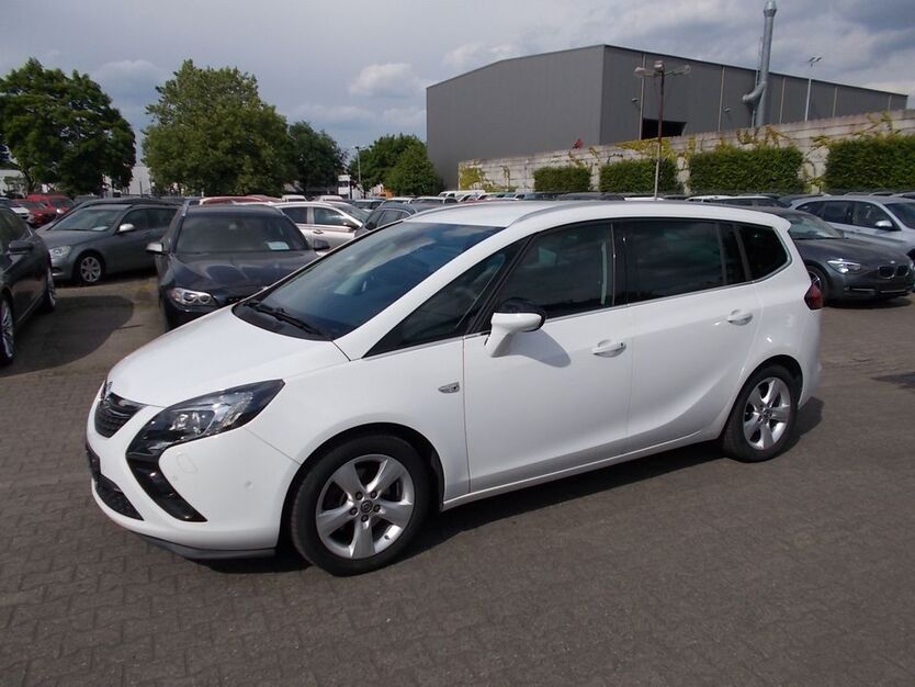Opel Zafira 137.348 km 11.400 € Willich 47877