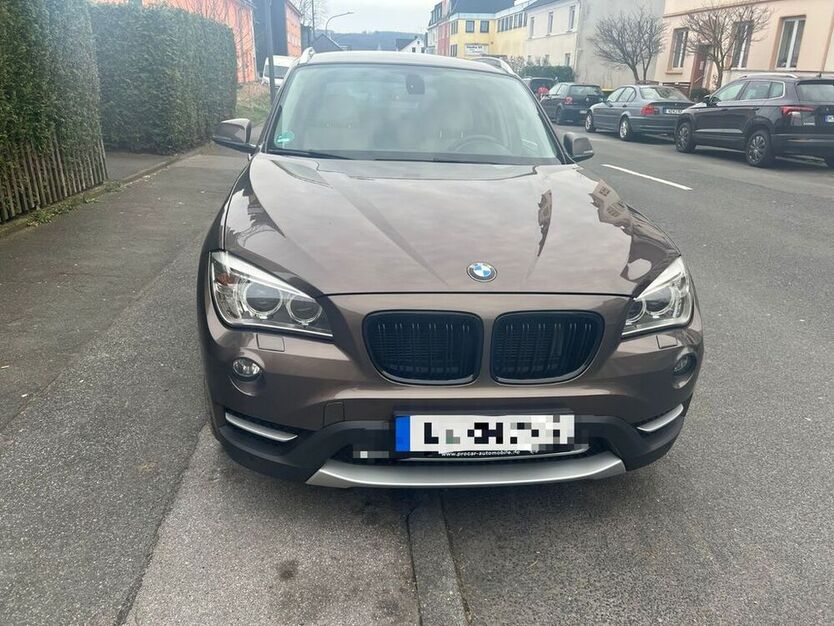 X1