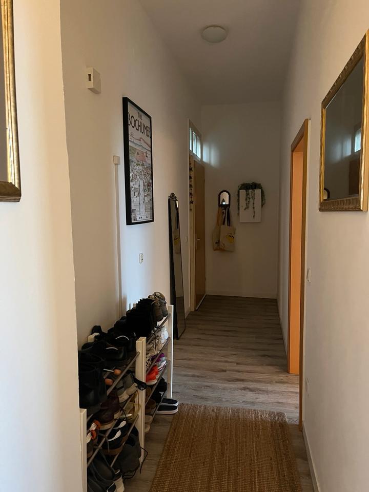 Helle Altbauwohnung für junges Pärchen in Düsseldorf-Lörick zimmer