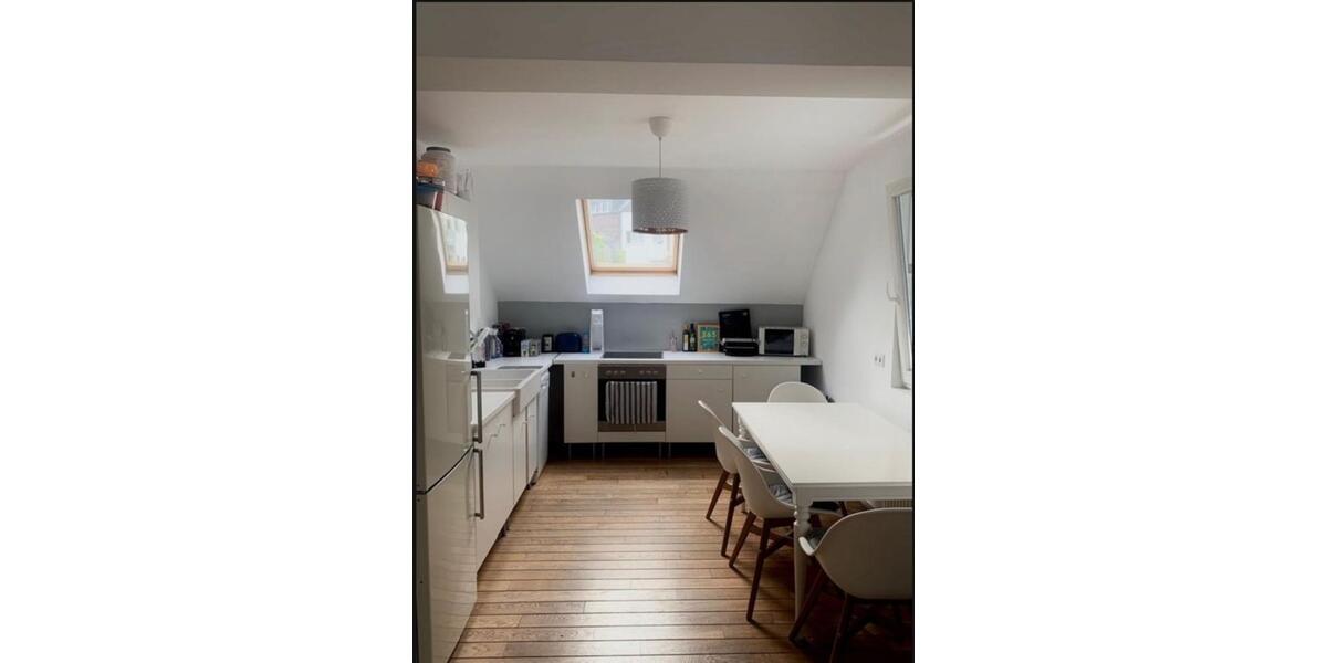 Freistehendes Zweifamilienhaus mit Garten in Düsseldorf Heerdt 8 zimmer