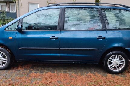 Ford Galaxy 190.900 km 1.149 € Krefeld 47804