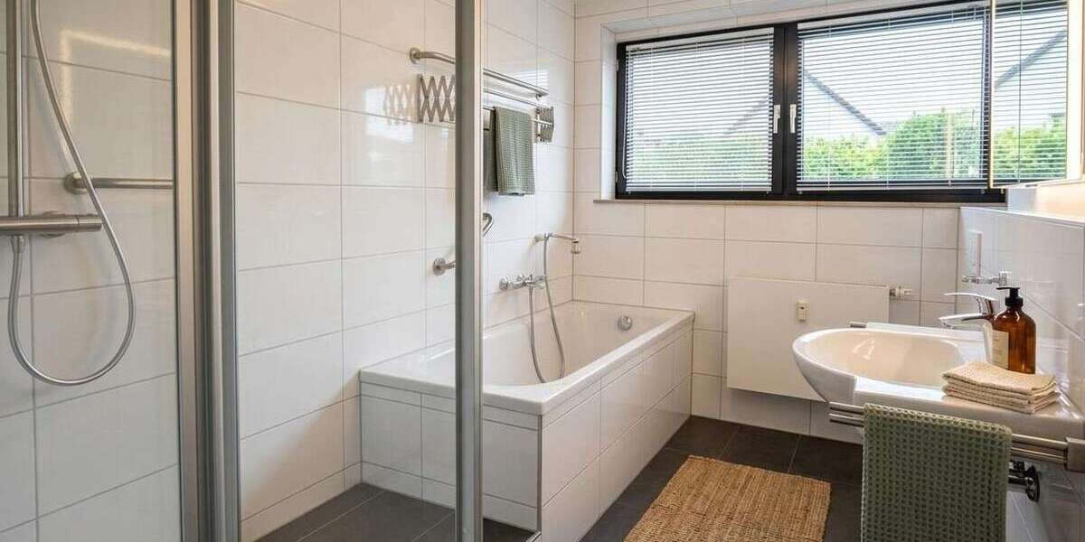 Etagenwohnung Leverkusen Opladen - 4 Zimmer, 125 m&sup2;, 1.600&euro; | Angebot:26274529