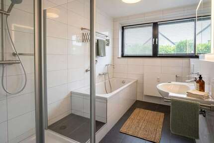 Wohnung Leverkusen Opladen - 4 Zimmer, 125 m&sup2;, 1.600&euro; | Angebot:26274529