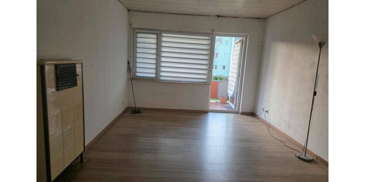 Sanierfertige Wohnung mit Balkon 2 zimmer