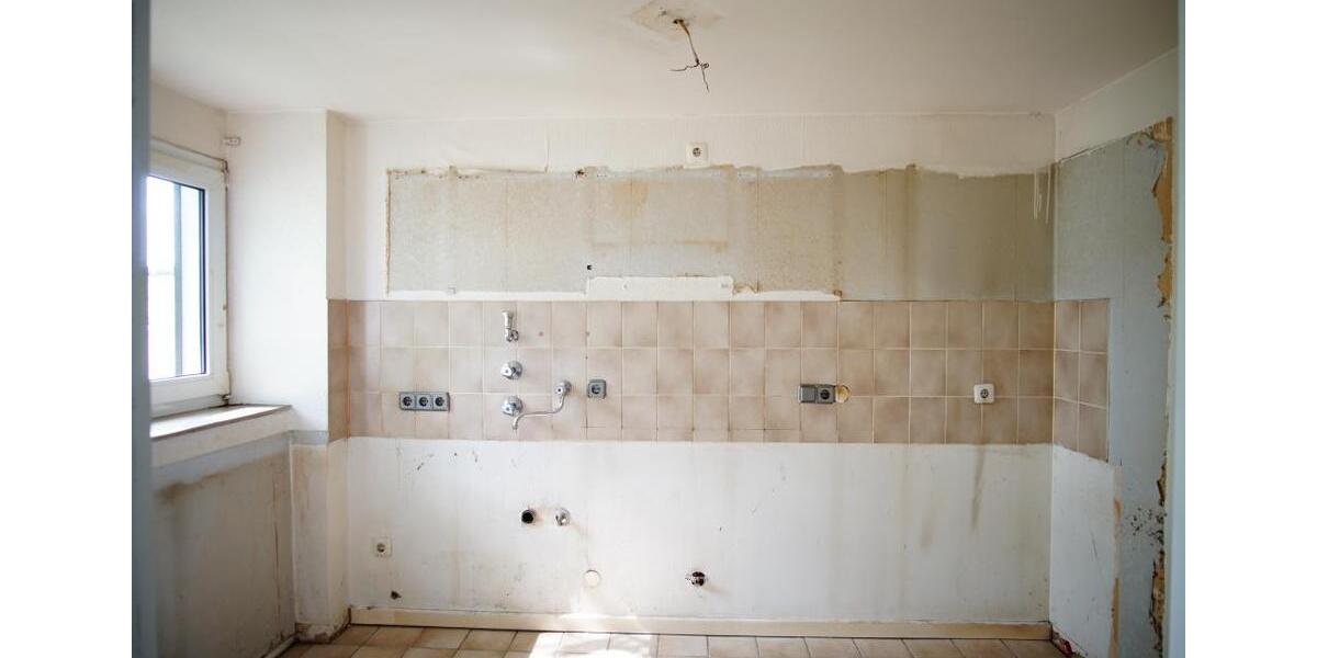 ERSTBEZUG nach Sanierung + Einzug ab 01.03.2026 möglich! 2 zimmer