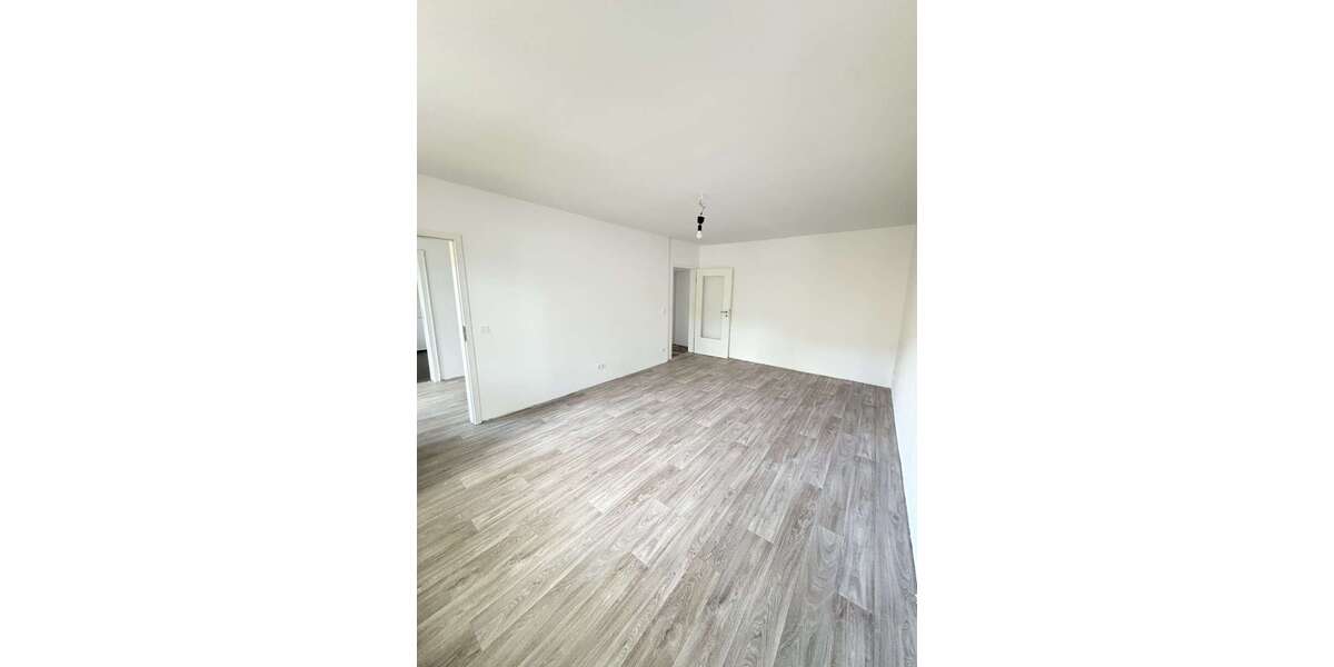 Wohnung zum Mieten in Krefeld 846 € 94 m² 5 zimmer