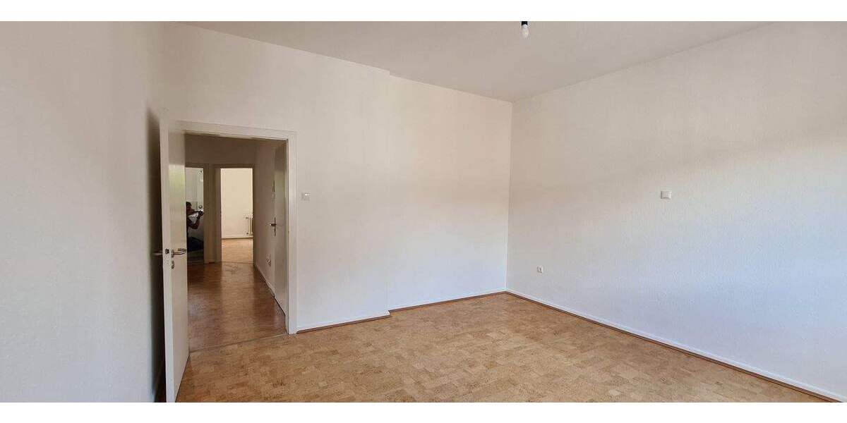Etagenwohnung Mönchengladbach Stadtmitte - 3 Zimmer, 83 m&sup2;, 830&euro; | Angebot:25705951