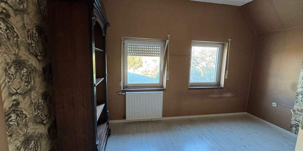 Einfamilienhaus Korschenbroich - 6 Zimmer, 180 m&sup2;, 420.000&euro; | Angebot:25777504