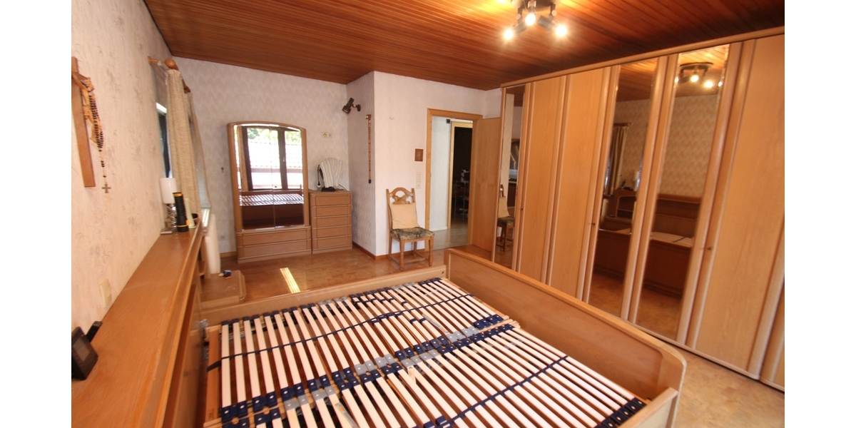 Mit 3D-Rundgang: Ihr neues Zuhause in Reusrath - Einfamilienhaus mit Potenzial und großem Grundstück - Einfamilienhaus Langenfeld | Angebot:27120028