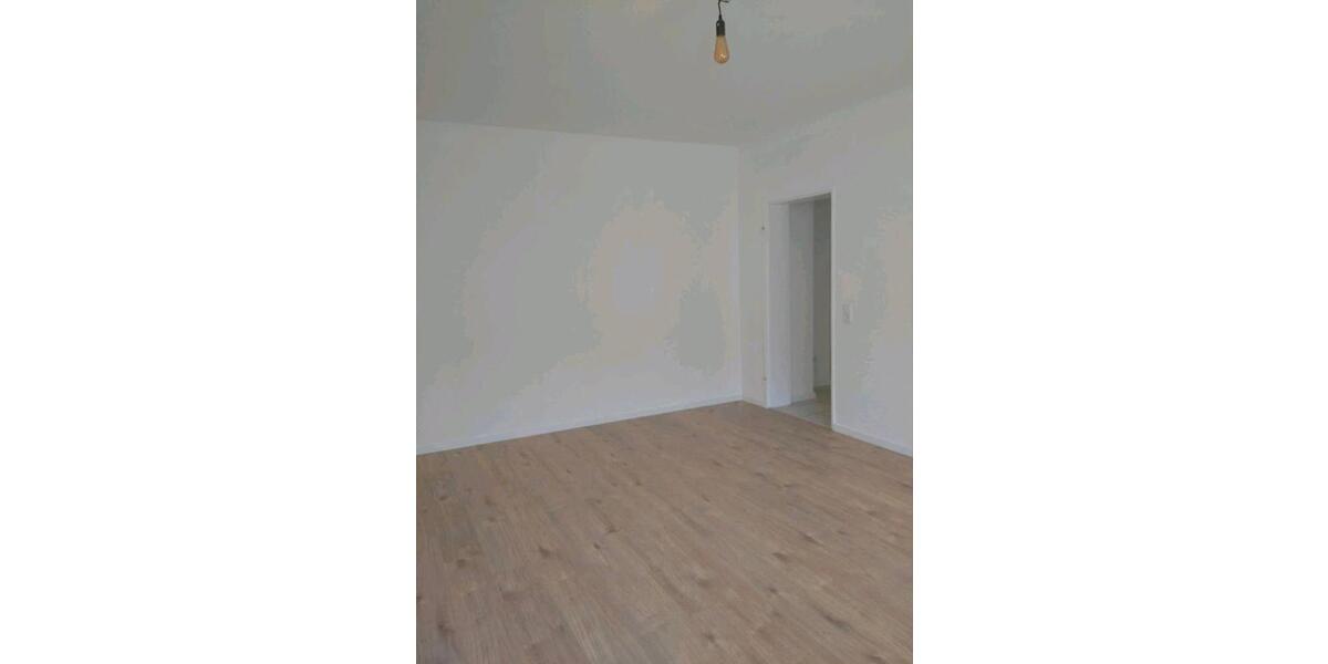 Etagenwohnung Wuppertal Dönberg - 2 Zimmer, 76 m&sup2;, 750&euro; | Angebot:26407266
