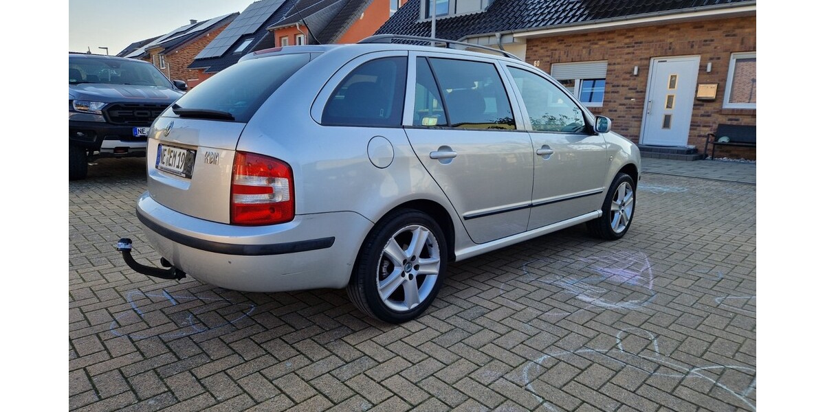 Skoda Fabia 389.000 km 1.800 &euro; Dormagen 41539