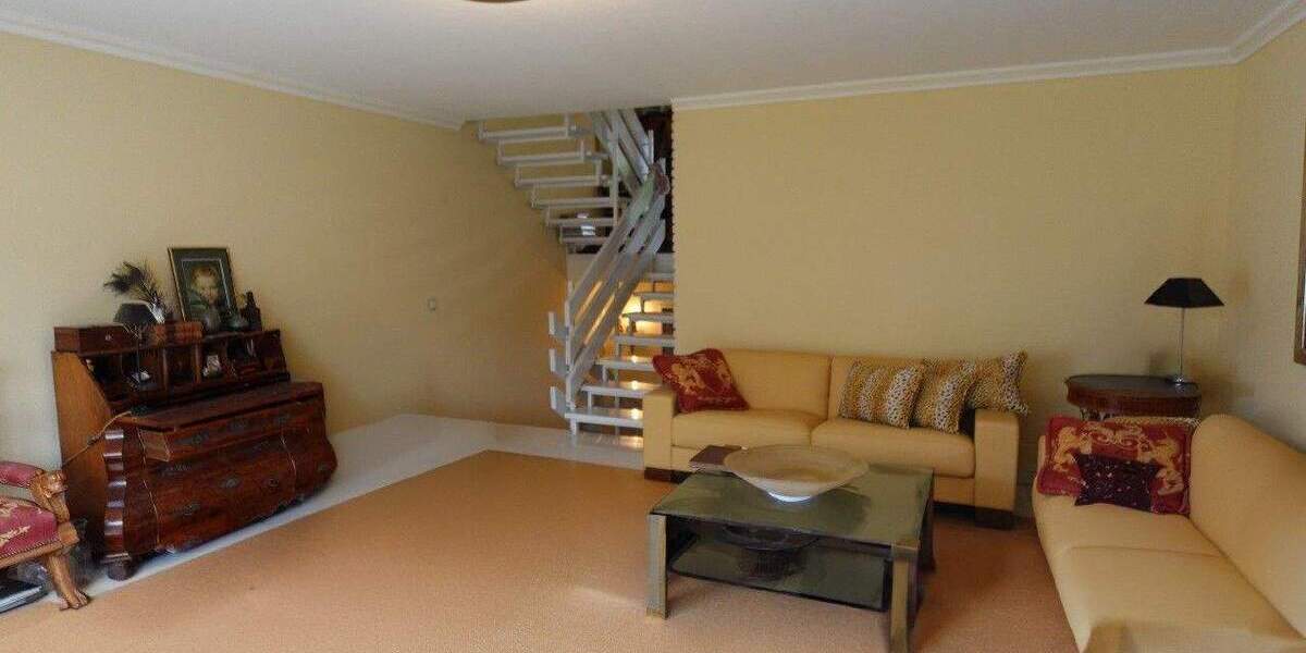 FAMILIENTRAUM MIT GARTEN REIHENHAUS, RUHIGER LAGE, SPLITLEVEL, GARAGE UND VIEL RAUM ZUM WOHLFÜHLEN 4 zimmer