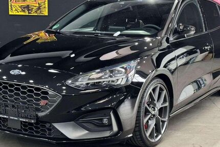 Ford Focus 26.800 km 27.950 &euro; Pulheim 50259