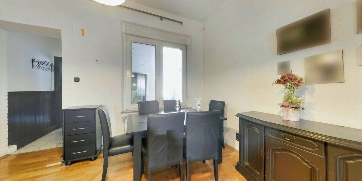 Reihenmittelhaus Mönchengladbach Eicken - 8 Zimmer, 181 m&sup2;, 249.000&euro; | Angebot:26820568