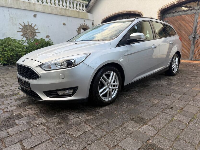 Ford Focus 166.221 km 8.300 € Neukirchen-Vluyn 47506