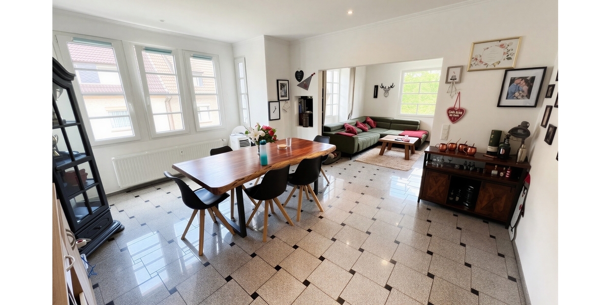 Altbaucharme auf ca. 102 m² – stilvolle 3-Zimmer-Wohnung in Solingen-Wald - Etagenwohnung Solingen Wald | Angebot:27055297
