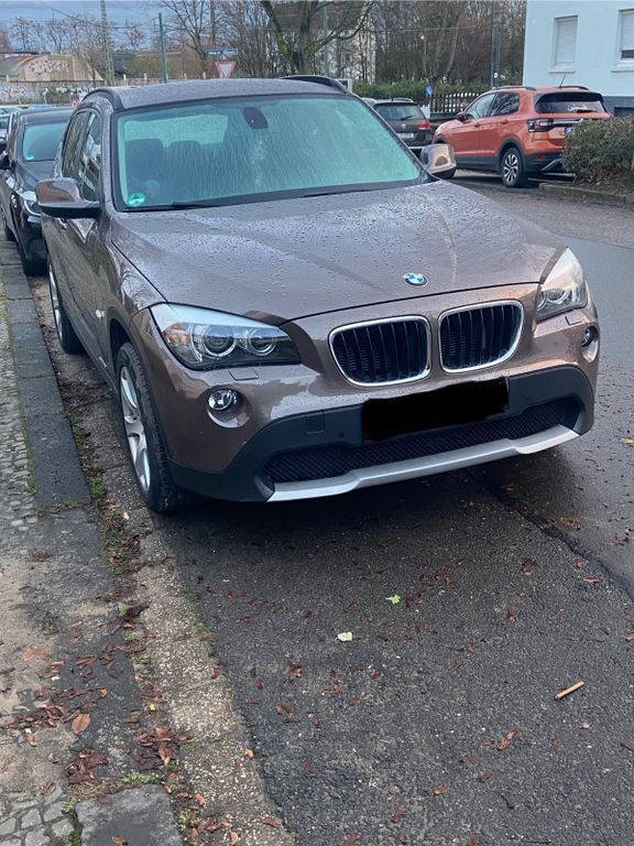 BMW X1 90.000 km 13.000 € Essen 45357