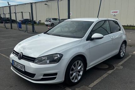 VW Golf 151.652 km 5.500 &euro; Duisburg 47179