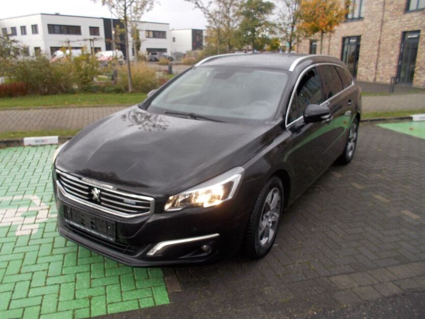 Peugeot 508 220.000 km 6.950 € Düsseldorf 40233