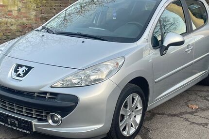 Peugeot 207 156.800 km 3.499 &euro; Krefeld 47799